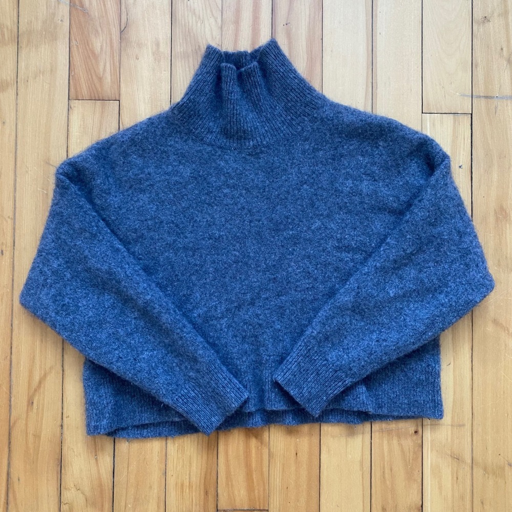 The Group Babaton Charcoal Gray Mock Neck Crop 100% Cashmere Sweater Size Small